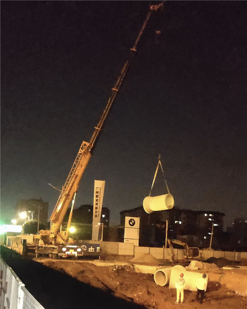 广平县“弯臂矫正”—— 吊车的 “形变补偿” 技术